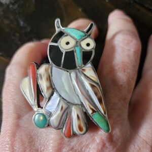 Huge Zuni Vintage S. Esalio Signed Owl Ring
